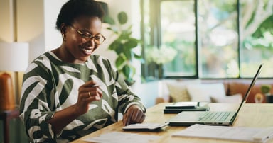 Woman doing payrolling BIK